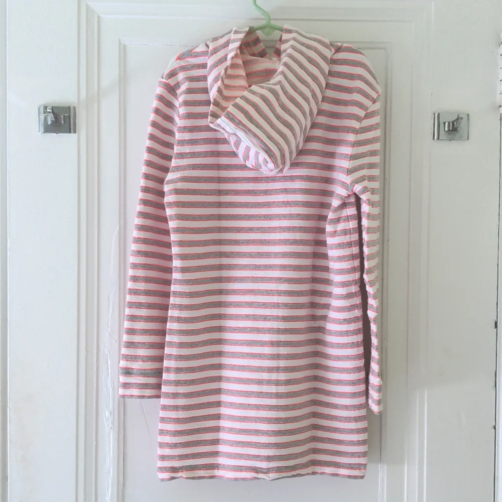 Vineyard Vines 84% cotton